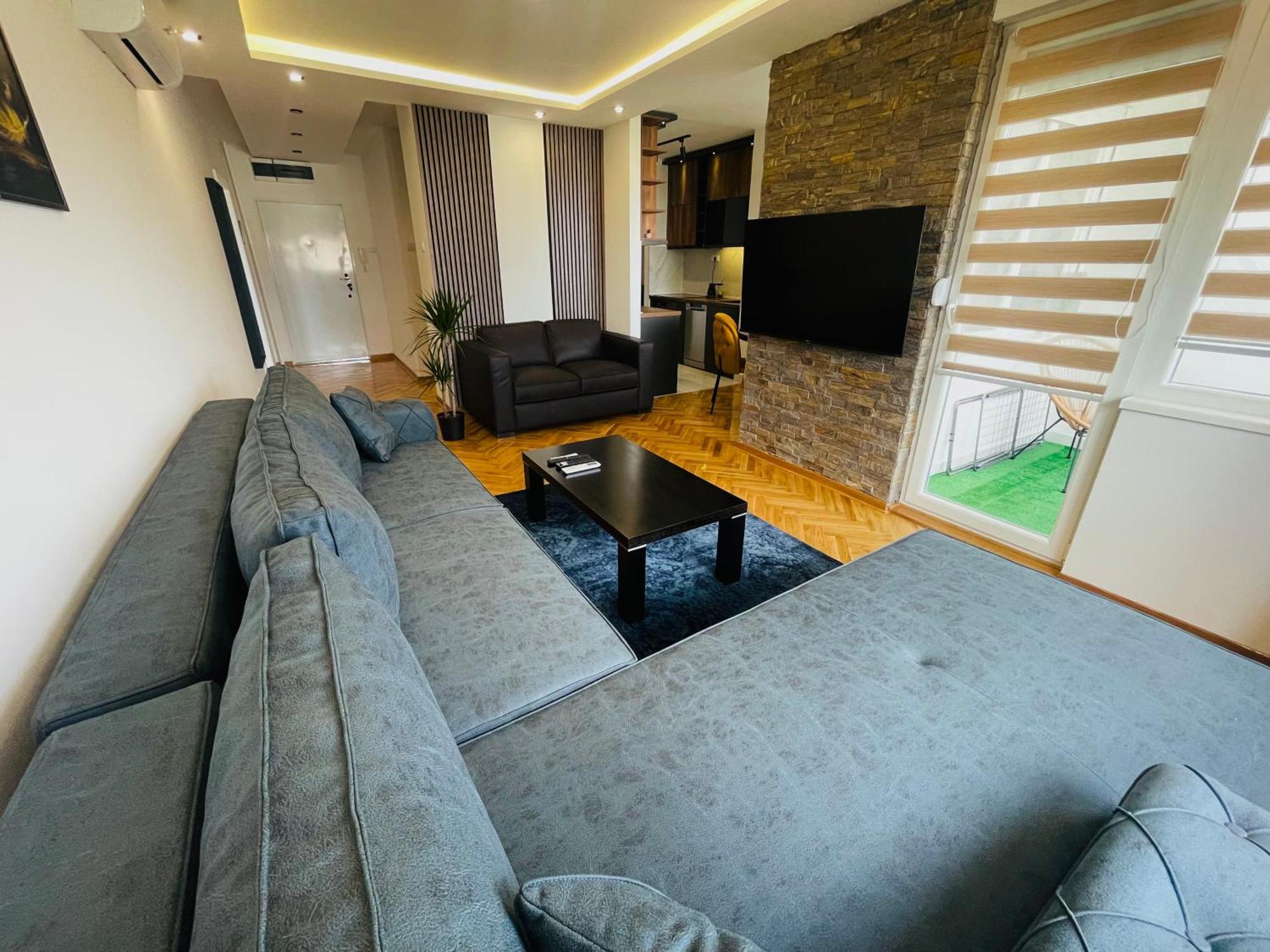 Like Home3 *